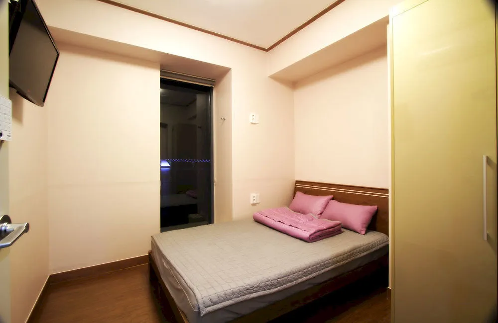 Επικοινωνία με το The View Guest House